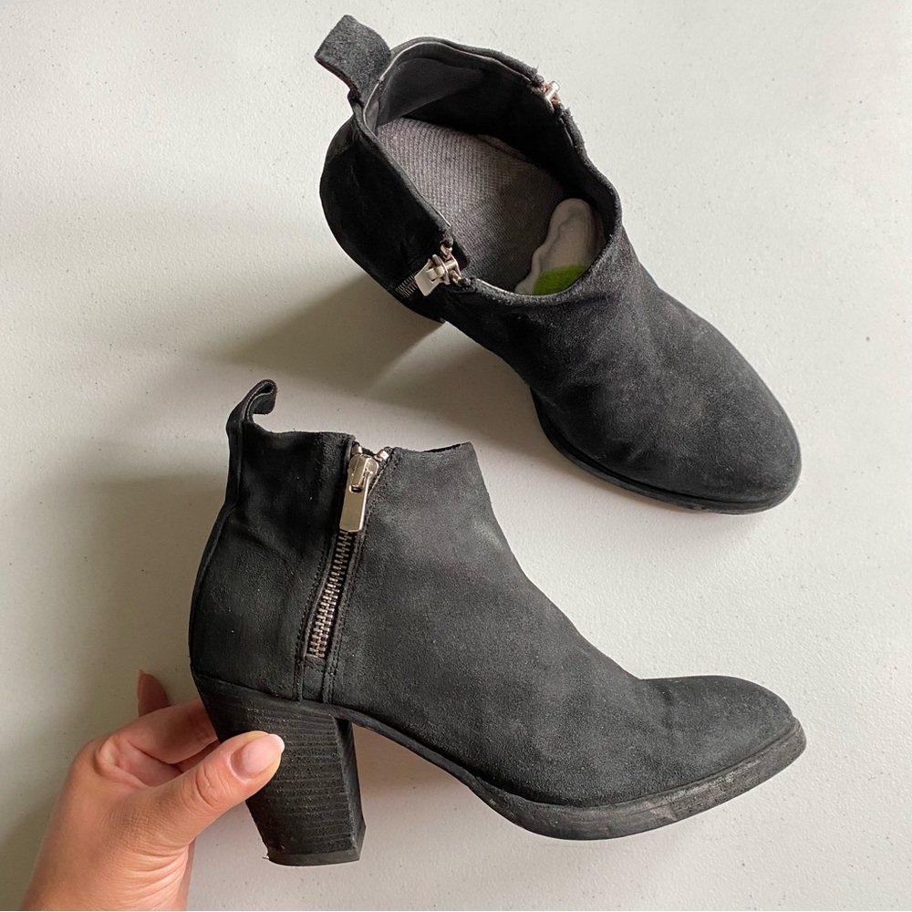 Officine Creative Size 39 Black Suede Leather Almond Toe Stacked Block Heel Boot